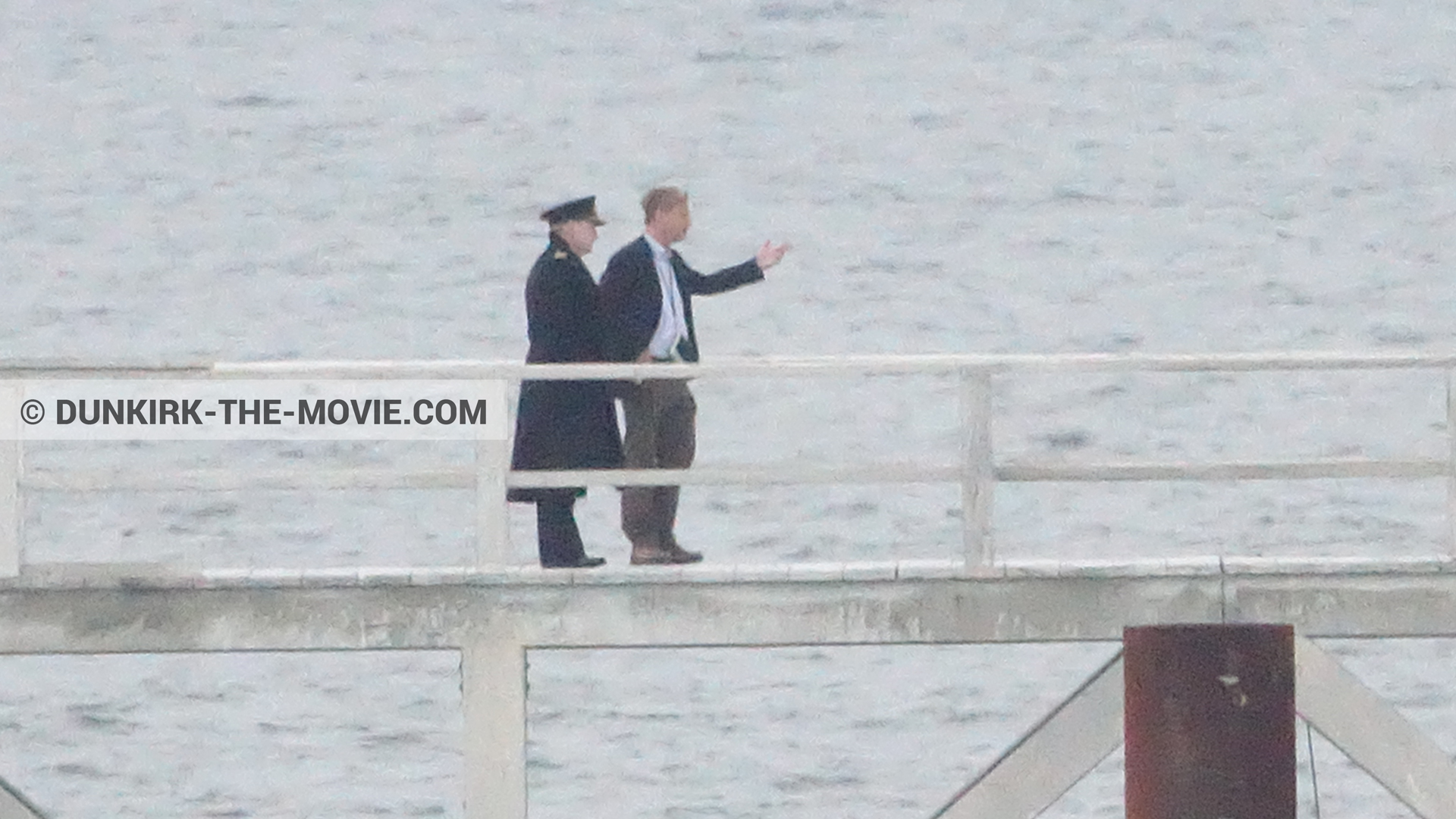 Photo avec jetée EST, Kenneth Branagh, Christopher Nolan,  des dessous du Film Dunkerque de Nolan