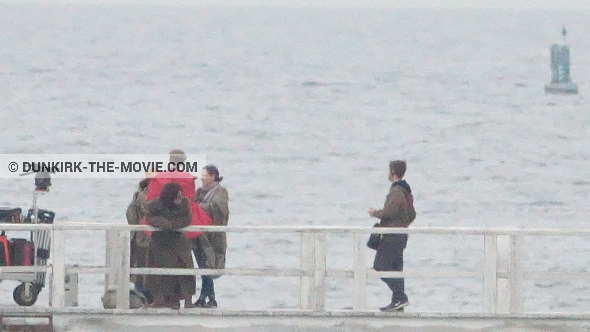 Fotos con muelle del ESTE, equipo técnica,  durante el rodaje de la película Dunkerque de Nolan