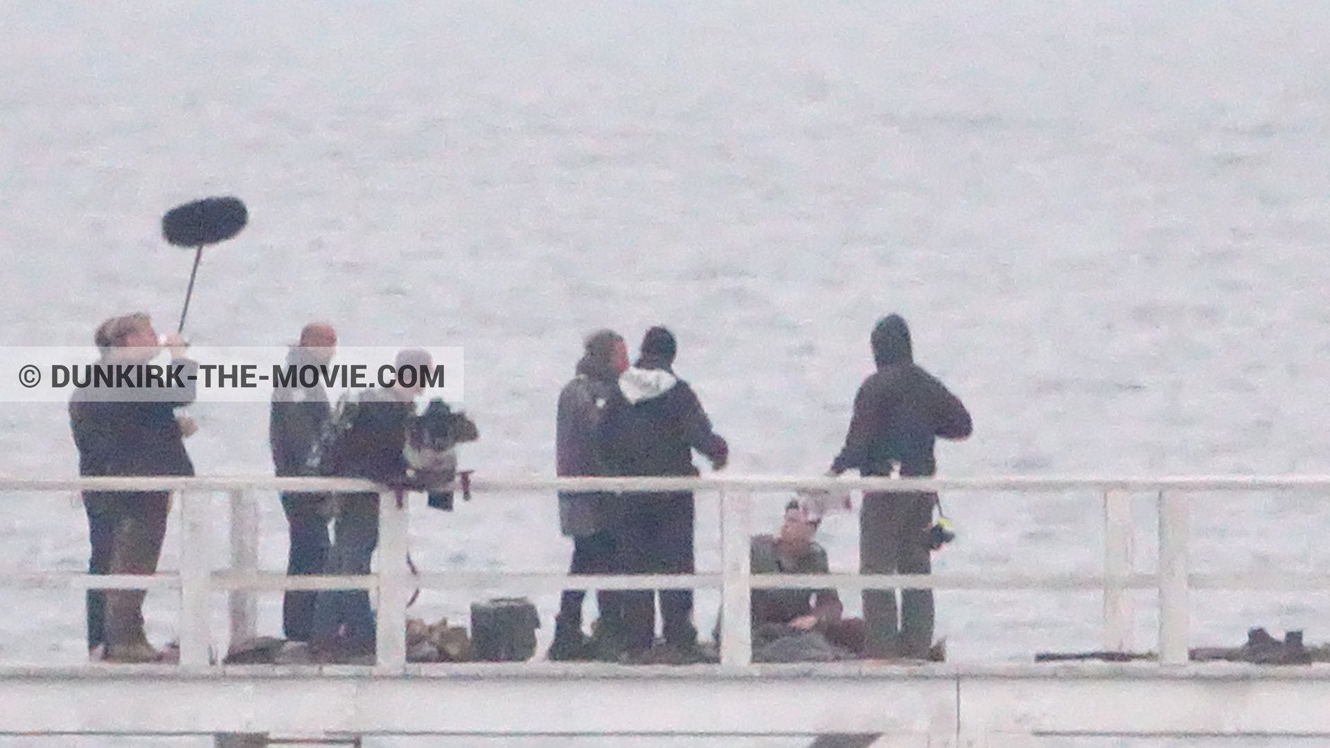 Fotos con Hoyte van Hoytema, muelle del ESTE, Christopher Nolan, equipo técnica,  durante el rodaje de la película Dunkerque de Nolan