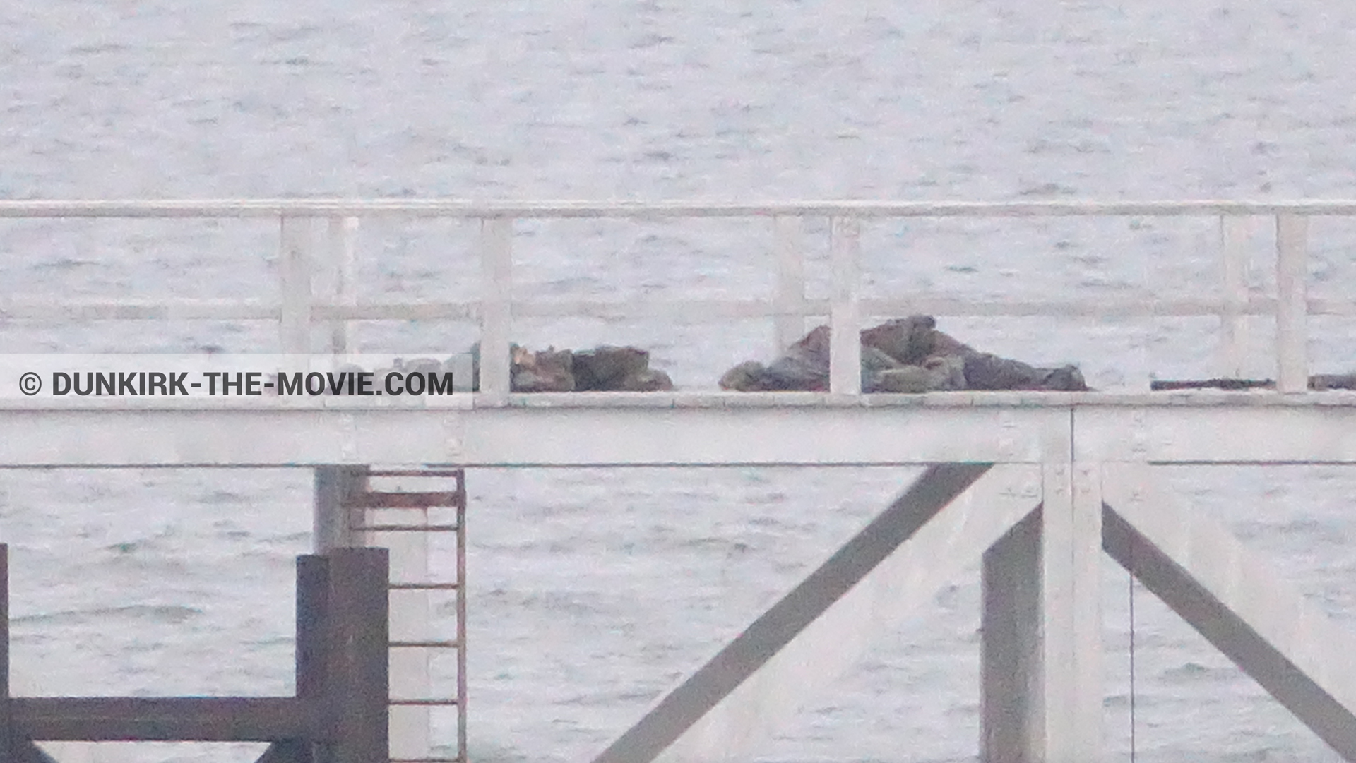 Fotos con actor, muelle del ESTE,  durante el rodaje de la película Dunkerque de Nolan