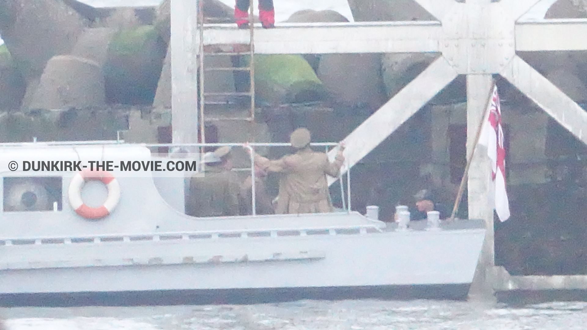 Fotos con extras, muelle del ESTE,  durante el rodaje de la película Dunkerque de Nolan