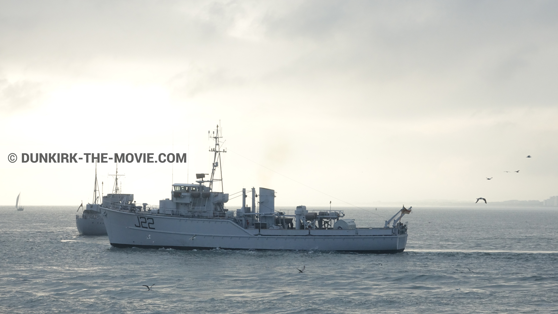 Fotos con cielo nublado, J22 -Hr.Ms. Naaldwijk,  durante el rodaje de la película Dunkerque de Nolan