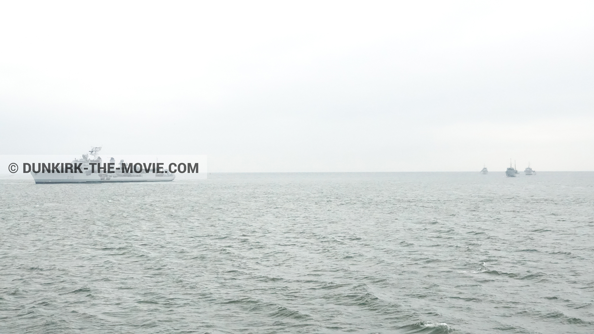 Fotos con barco, mares calma,  durante el rodaje de la película Dunkerque de Nolan