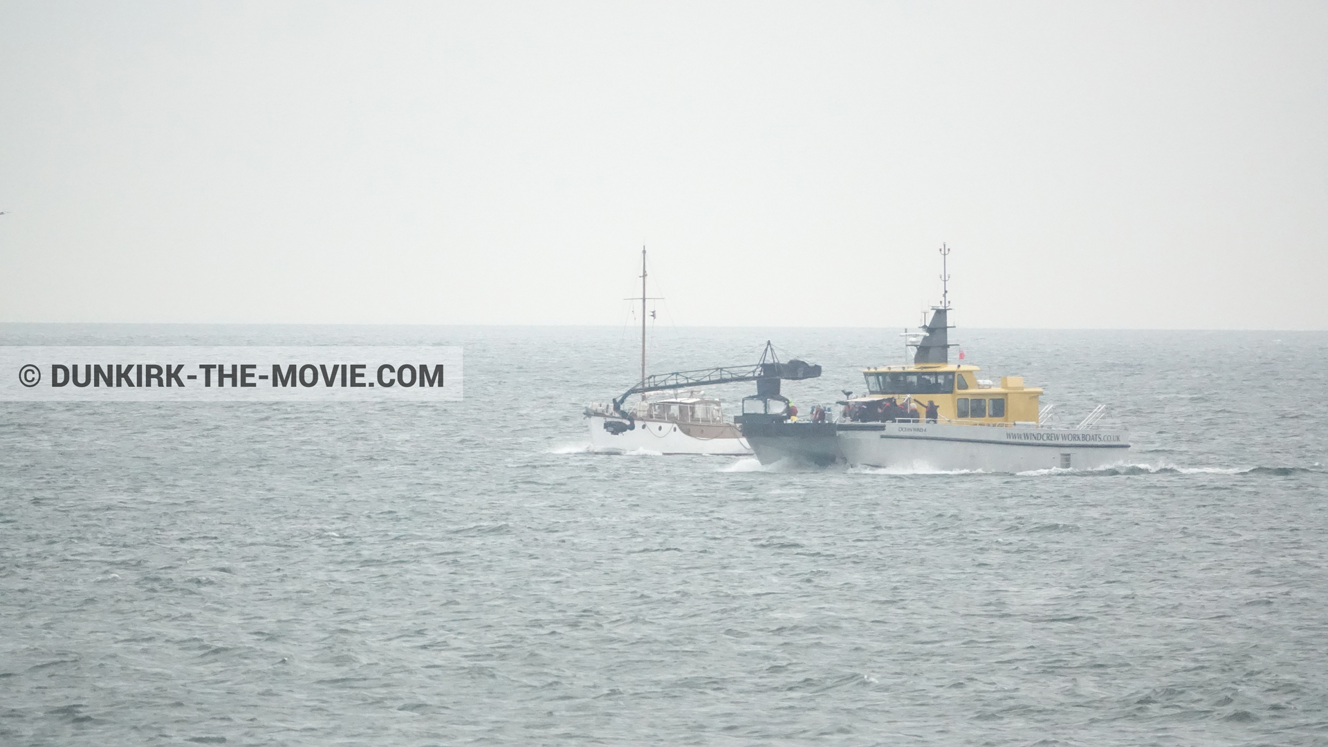 Photo avec bateau, mer calme, Ocean Wind 4,  des dessous du Film Dunkerque de Nolan