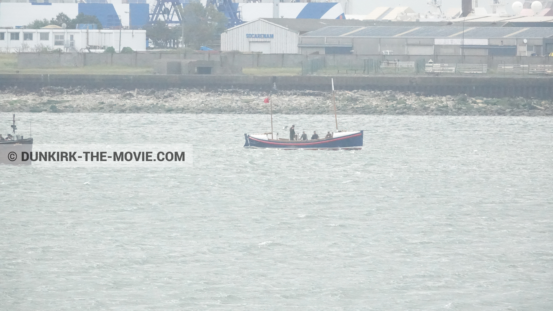 Photo avec bateau, canot de sauvetage Henry Finlay,  des dessous du Film Dunkerque de Nolan