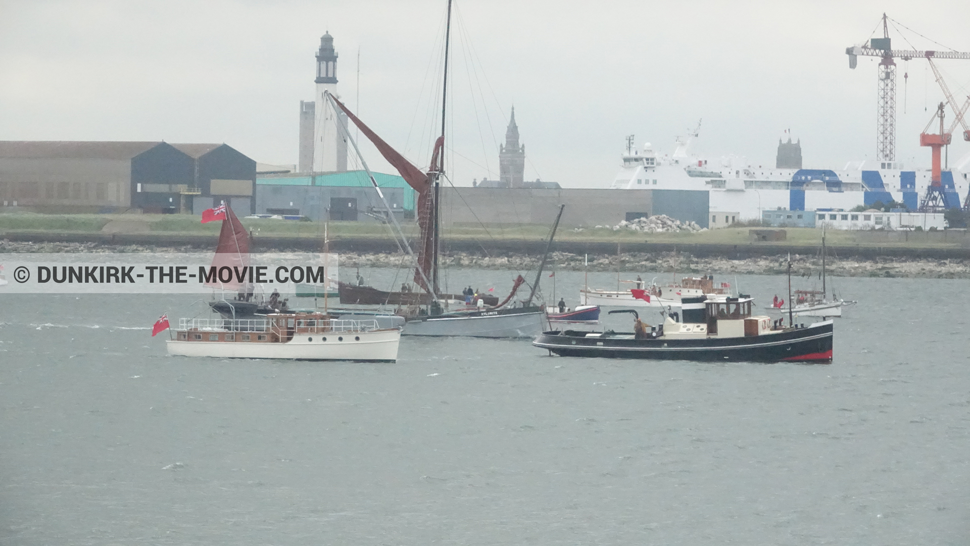 Photo avec bateau,  des dessous du Film Dunkerque de Nolan