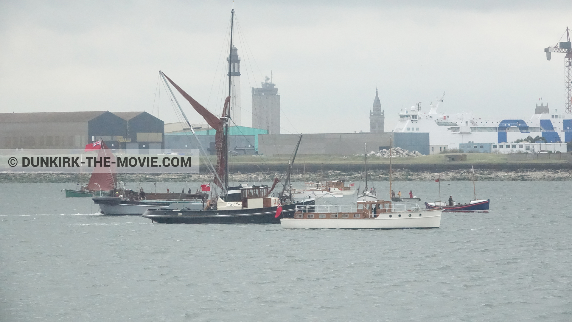 Fotos con barco, del bote salvavidas Henry Finlay, Xylonite,  durante el rodaje de la película Dunkerque de Nolan