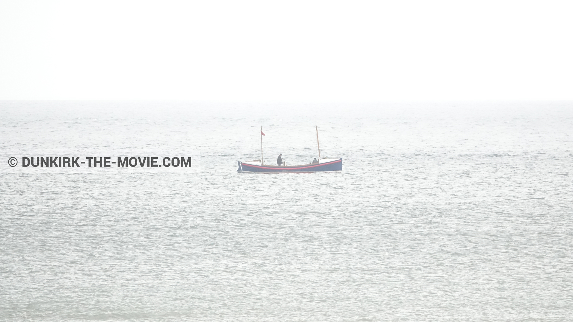 Photo avec bateau, canot de sauvetage Henry Finlay,  des dessous du Film Dunkerque de Nolan