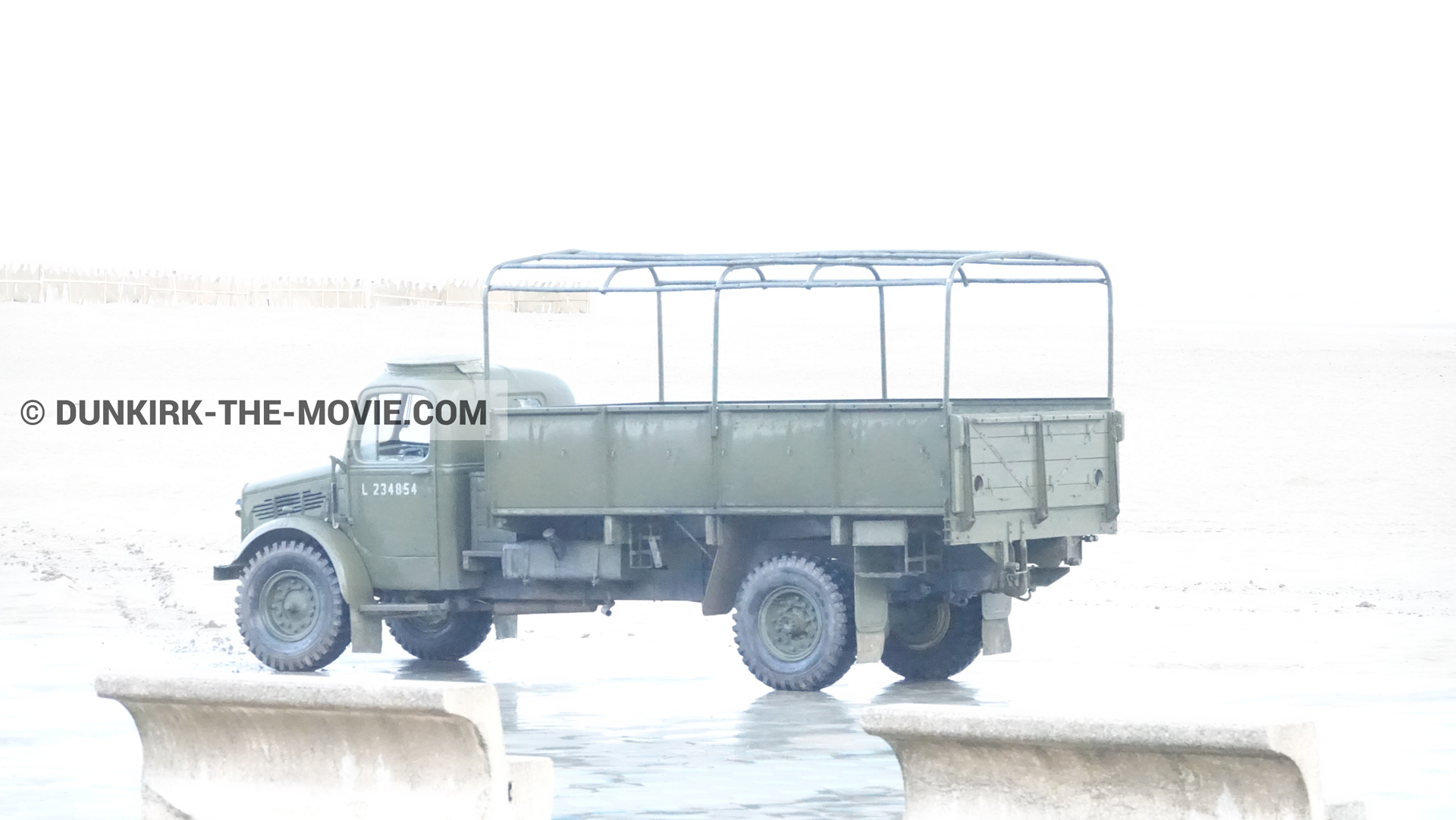 Picture with truck,  from behind the scene of the Dunkirk movie by Nolan