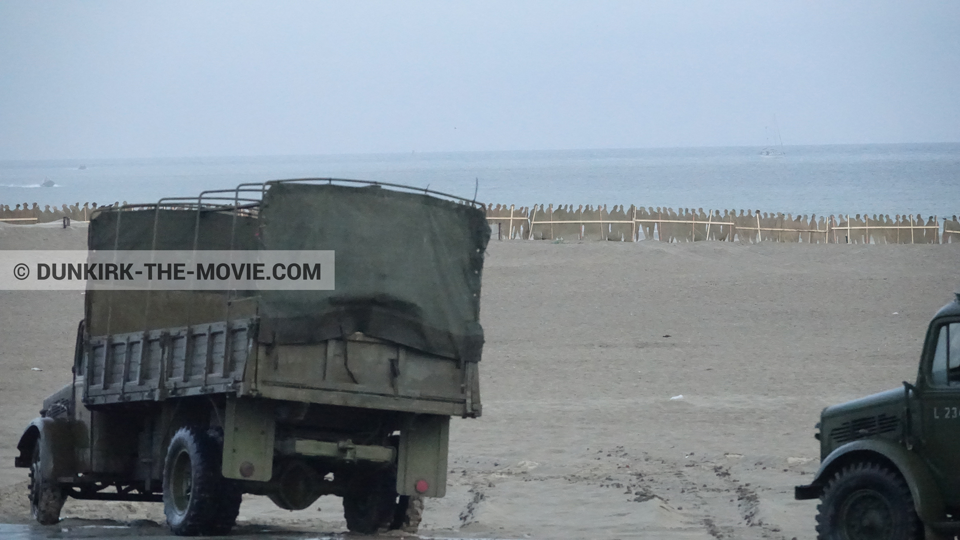 Fotos con camion, playa,  durante el rodaje de la película Dunkerque de Nolan