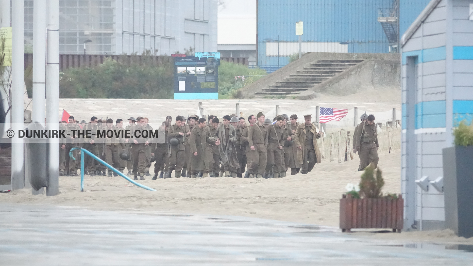 Photo avec figurants, plage,  des dessous du Film Dunkerque de Nolan