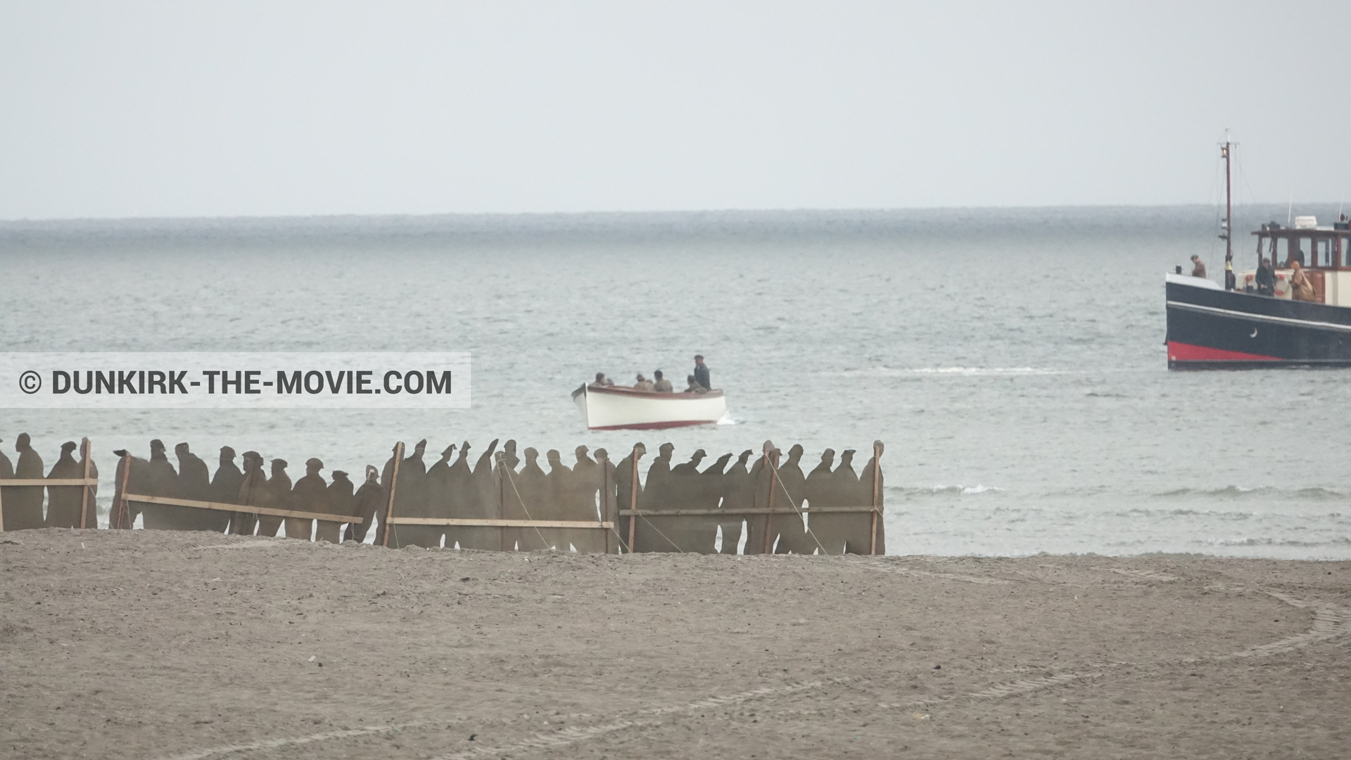 Photo avec bateau, dÃ©cor, plage,  des dessous du Film Dunkerque de Nolan