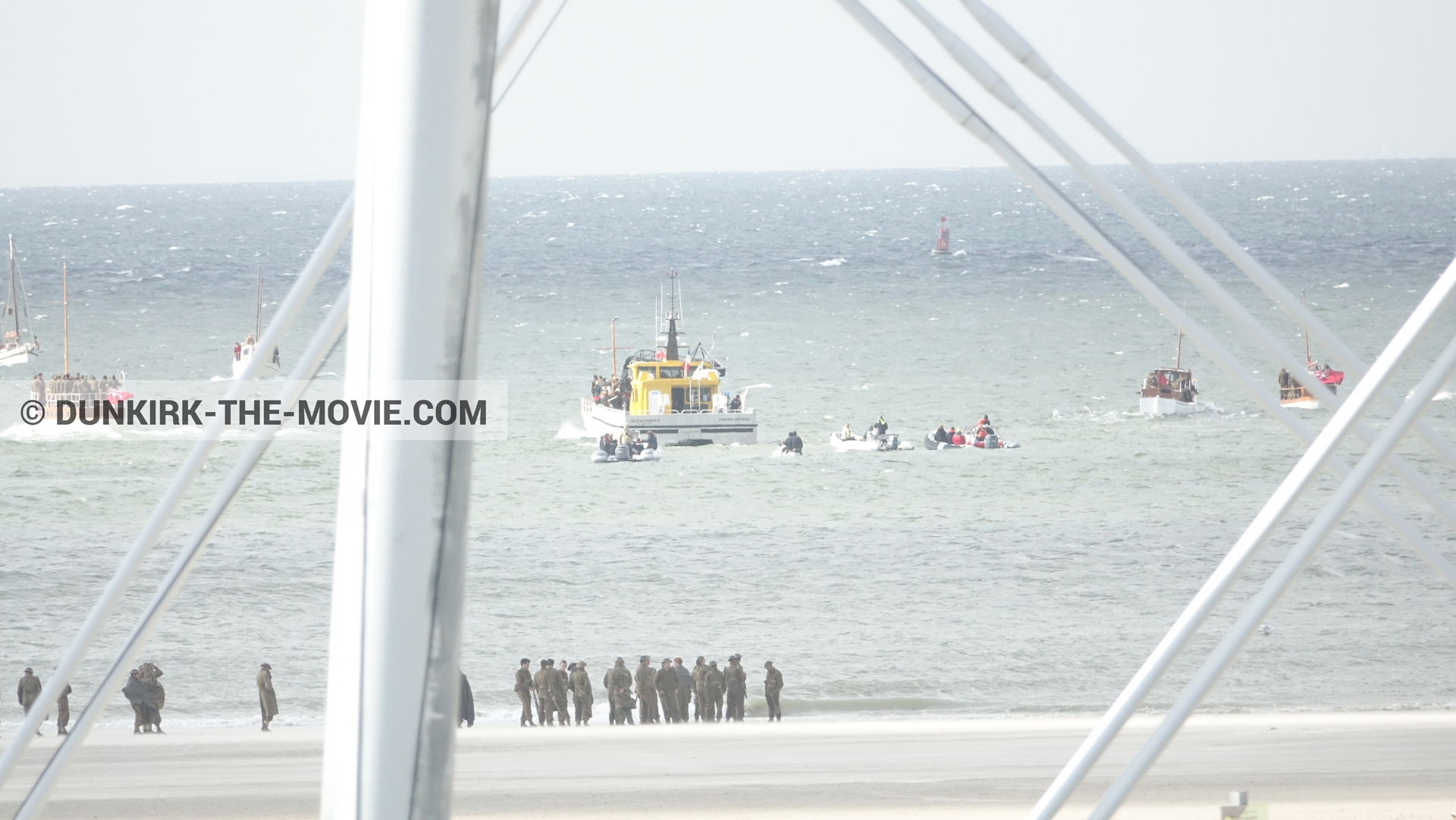 Fotos con barco, Ocean Wind 4, playa,  durante el rodaje de la película Dunkerque de Nolan