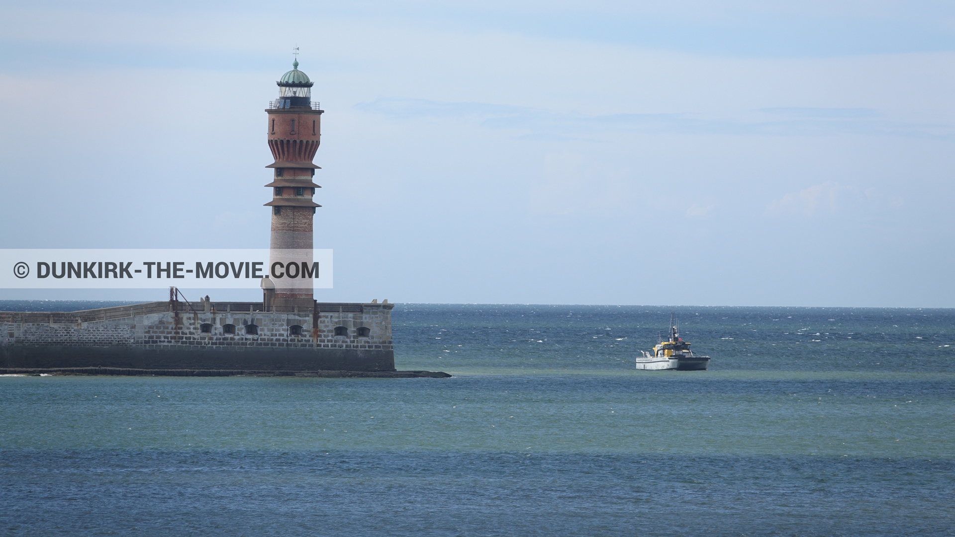 Photo avec Ocean Wind 4, phare de St Pol sur Mer,  des dessous du Film Dunkerque de Nolan