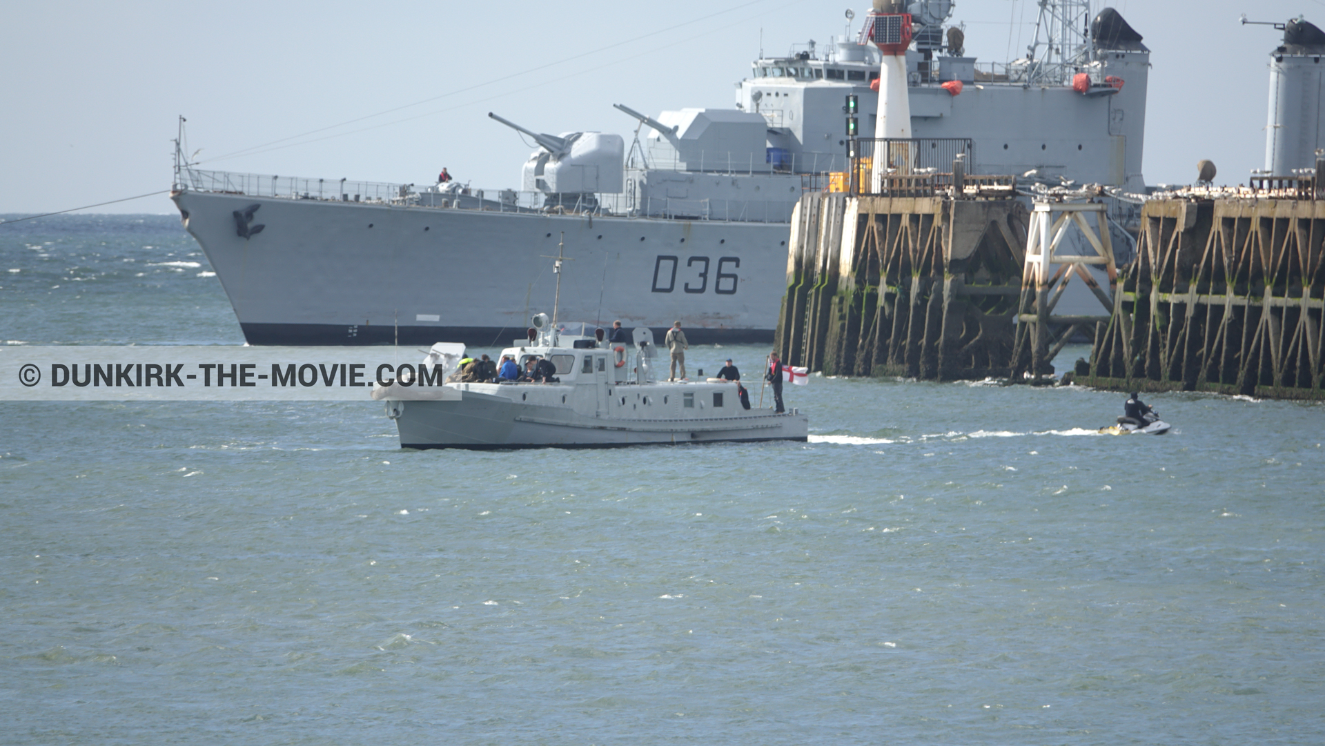 Fotos con barco, Maillé-Brézé - D36 - D54, PR 22,  durante el rodaje de la película Dunkerque de Nolan