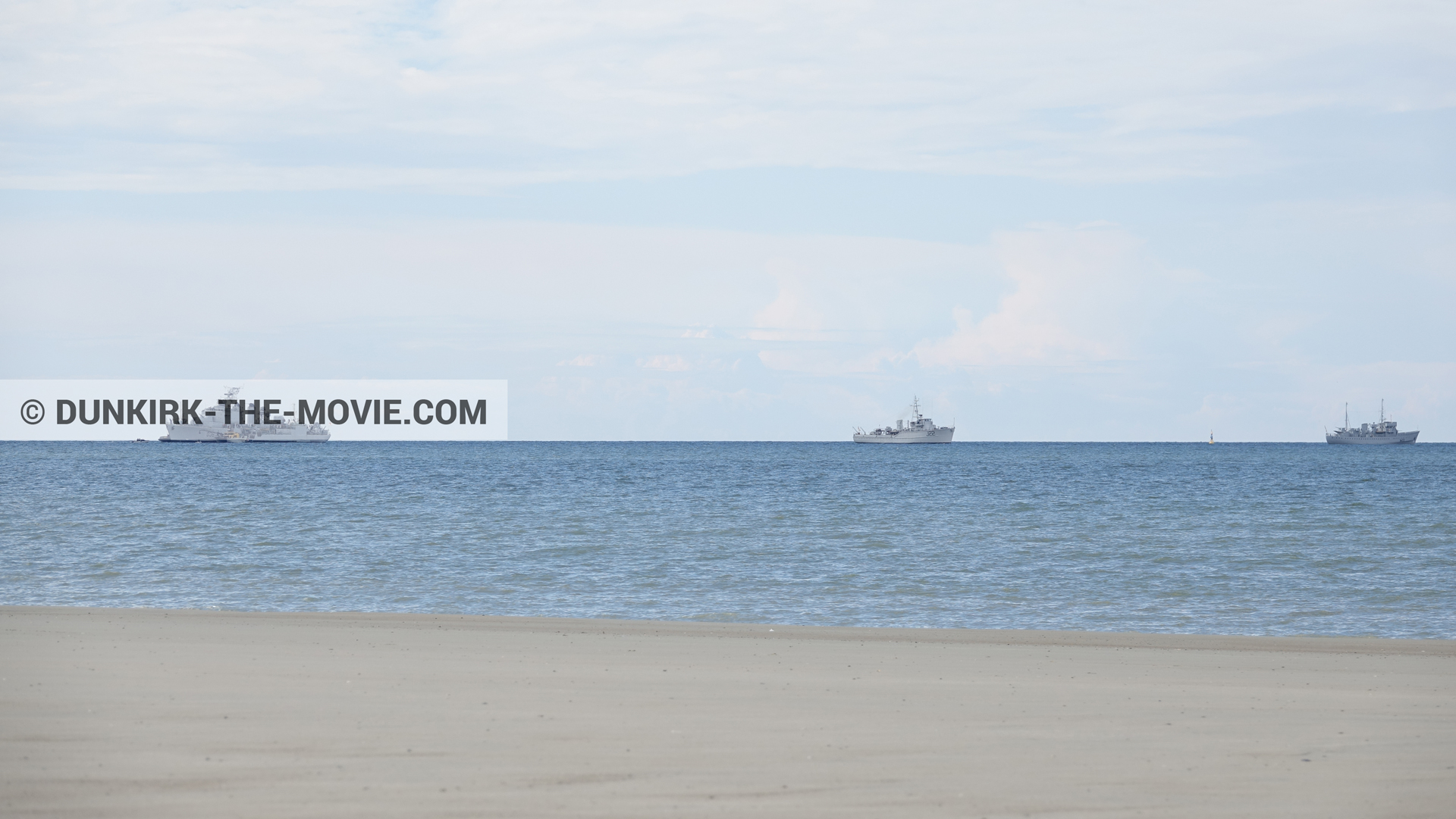 Picture with boat, MaillÃ©-BrÃ©zÃ© - D36 - D54, beach,  from behind the scene of the Dunkirk movie by Nolan