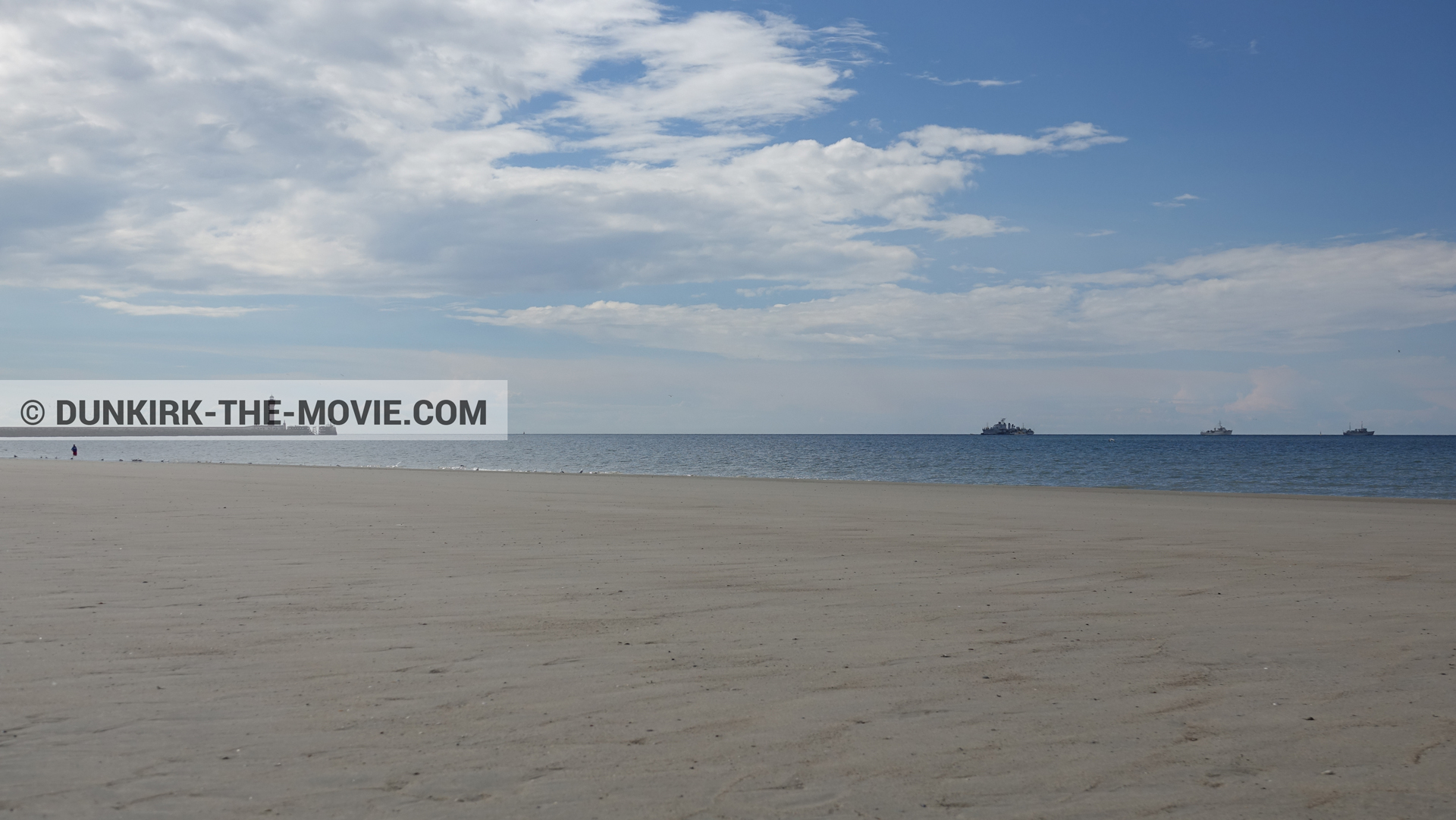 Fotos con barco, Maillé-Brézé - D36 - D54, faro de Saint-Pol-sur-Mer, playa,  durante el rodaje de la película Dunkerque de Nolan