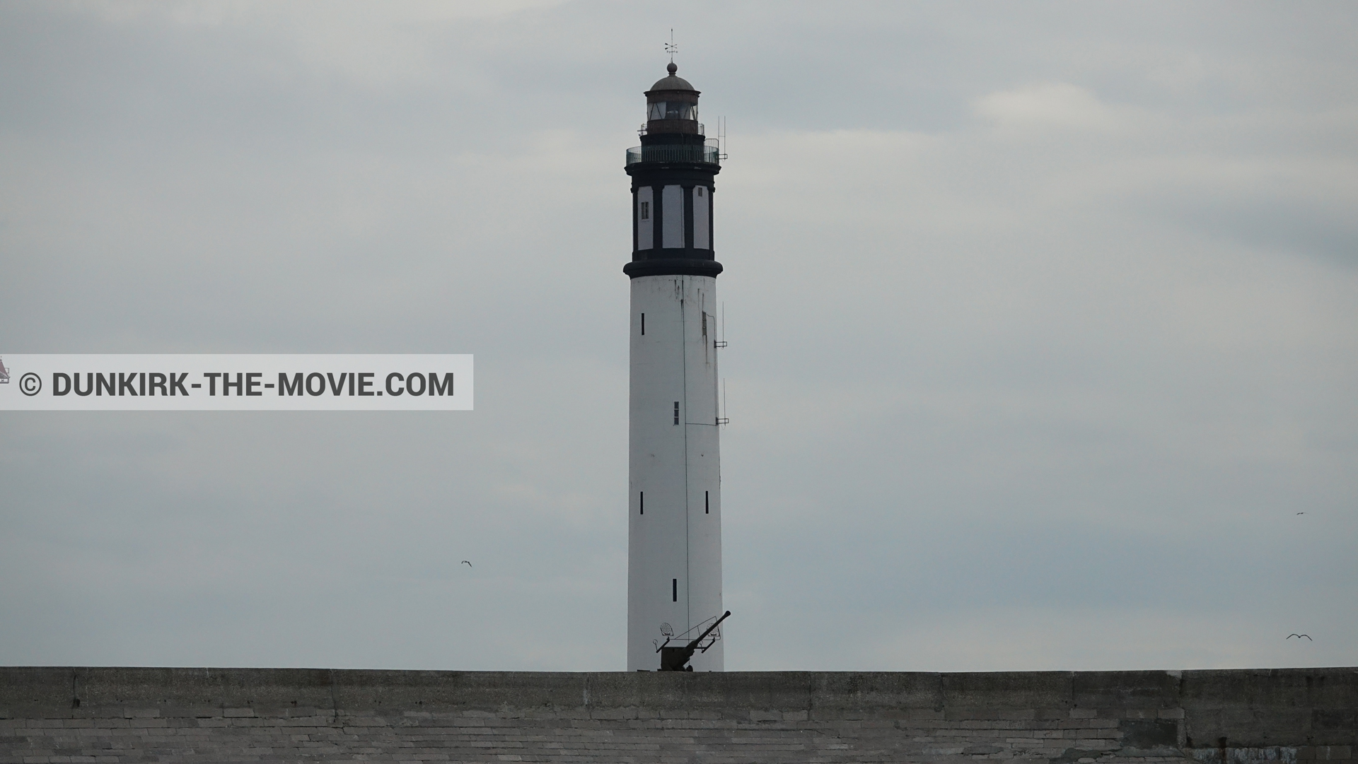 Photo avec phare de Dunkerque,  des dessous du Film Dunkerque de Nolan