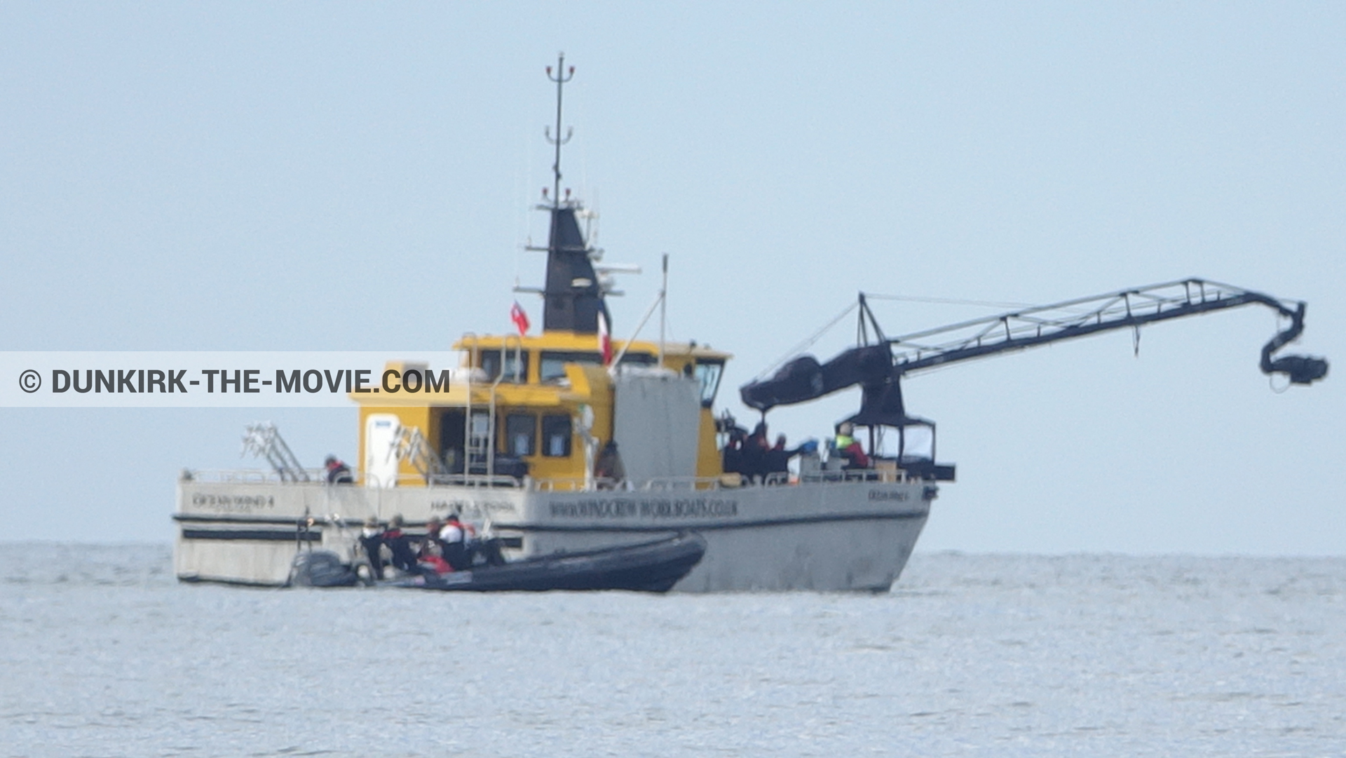 Fotos con Ocean Wind 4, zodiaco,  durante el rodaje de la película Dunkerque de Nolan