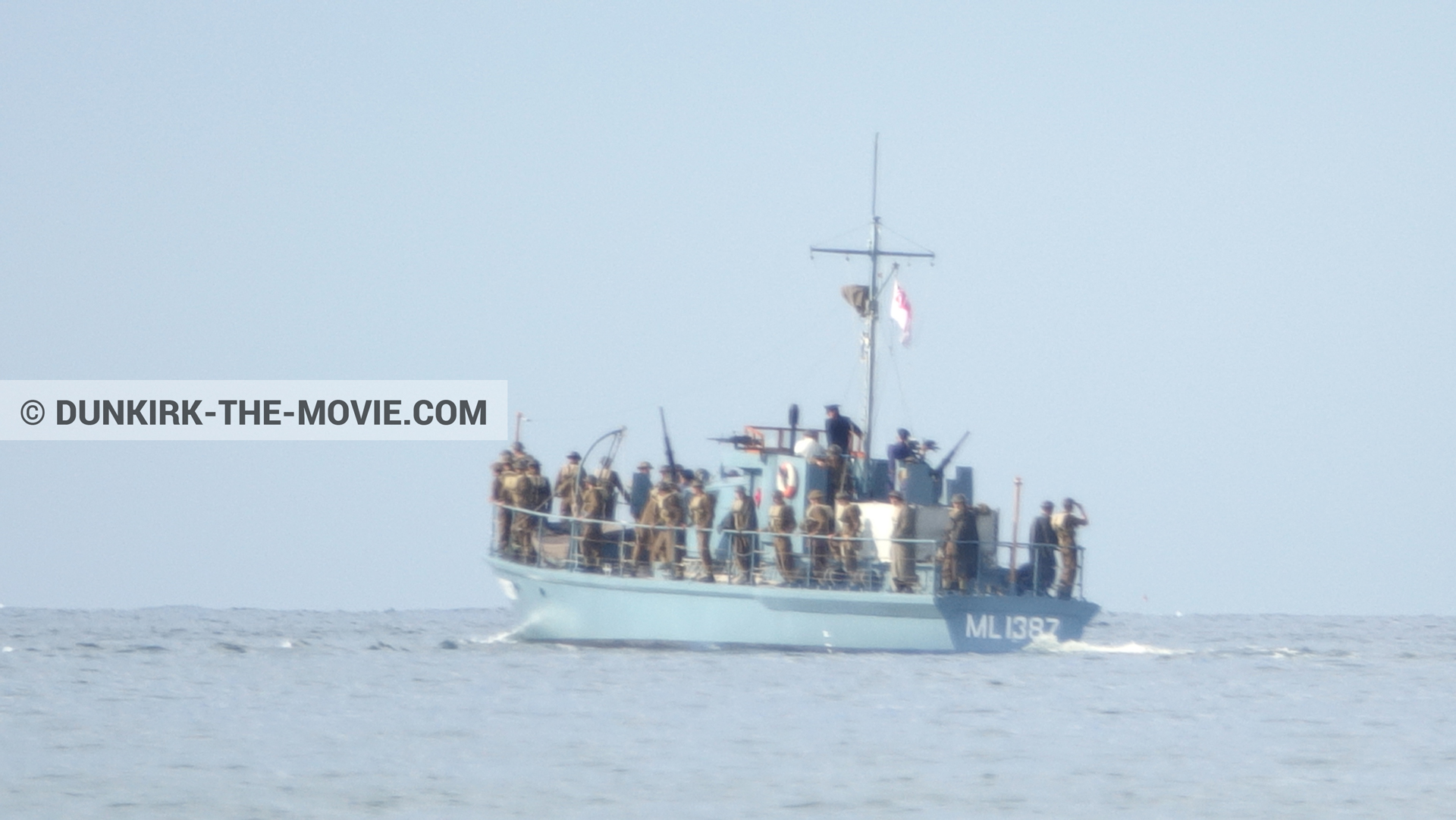 Fotos con extras, HMS Medusa - ML1387,  durante el rodaje de la película Dunkerque de Nolan