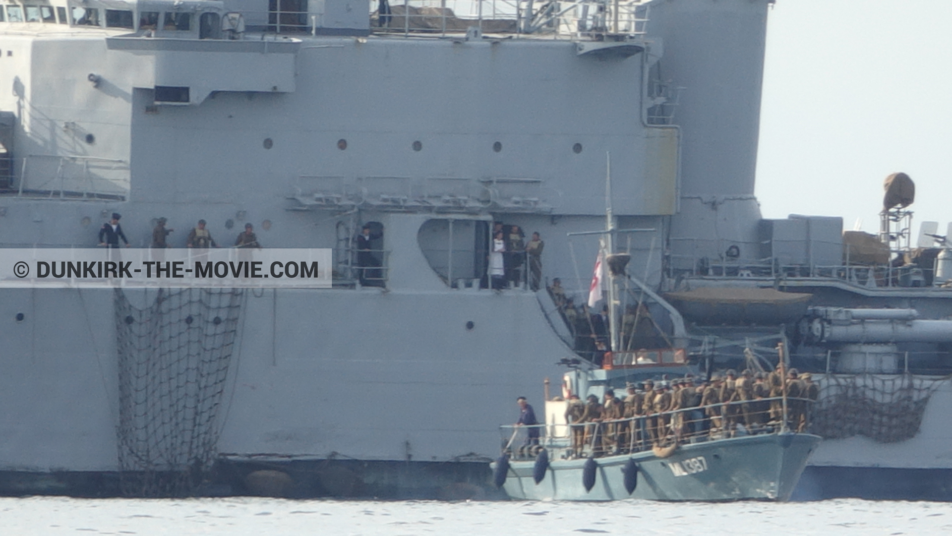 Fotos con extras, HMS Medusa - ML1387, Maillé-Brézé - D36 - D54,  durante el rodaje de la película Dunkerque de Nolan