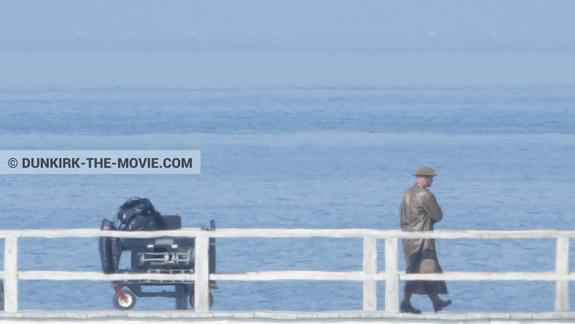 Fotos con extras, muelle del ESTE,  durante el rodaje de la película Dunkerque de Nolan