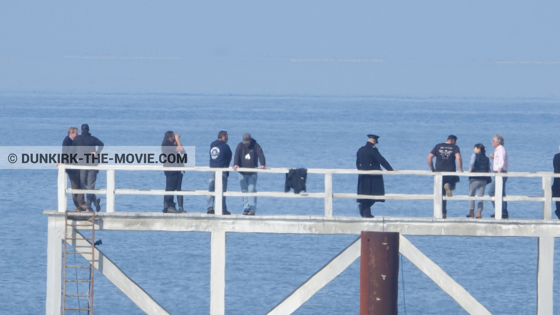 Picture with Hoyte van Hoytema, EST pier, Kenneth Branagh, Christopher Nolan, technical team, Nilo Otero,  from behind the scene of the Dunkirk movie by Nolan