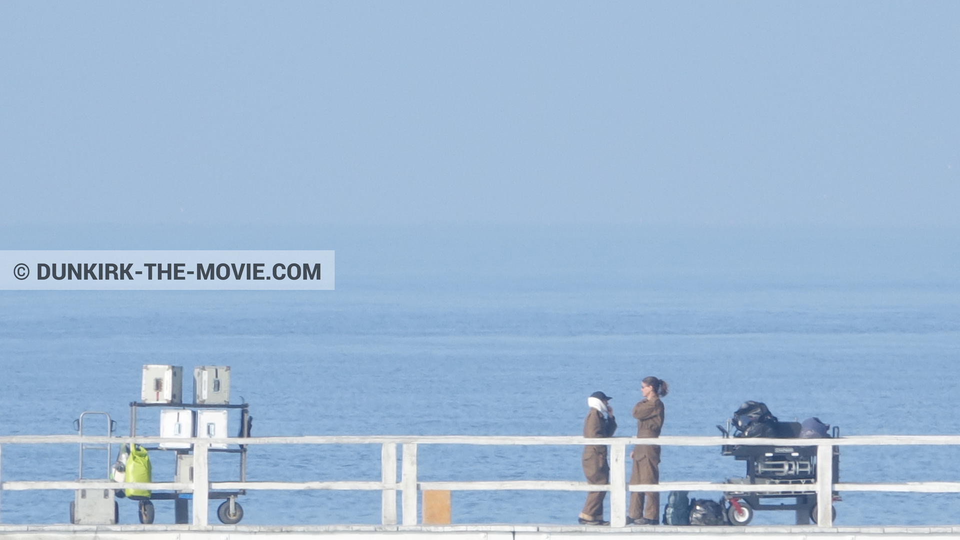 Fotos con muelle del ESTE, equipo técnica,  durante el rodaje de la película Dunkerque de Nolan