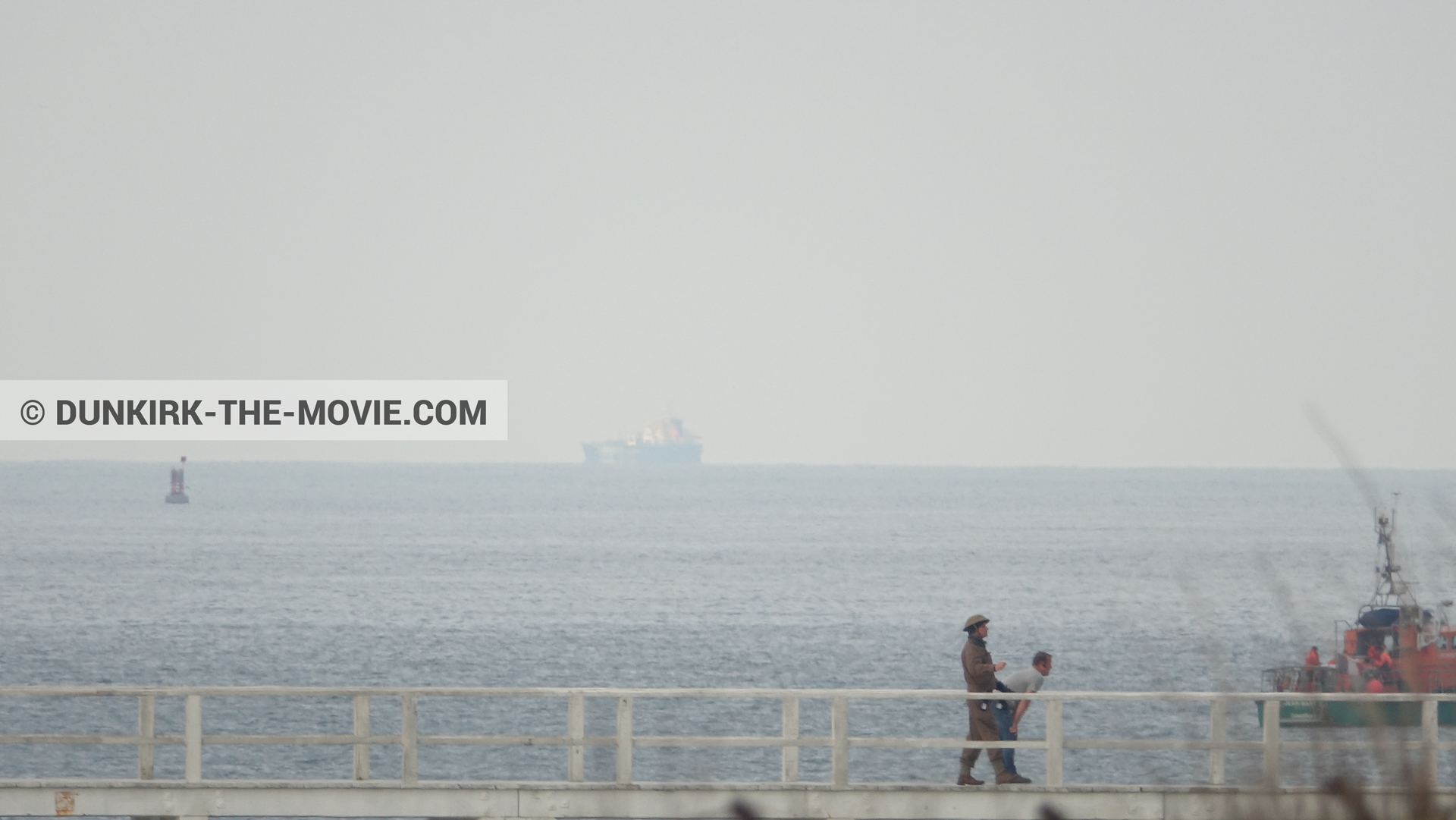 Fotos con actor, muelle del ESTE, equipo técnica,  durante el rodaje de la película Dunkerque de Nolan