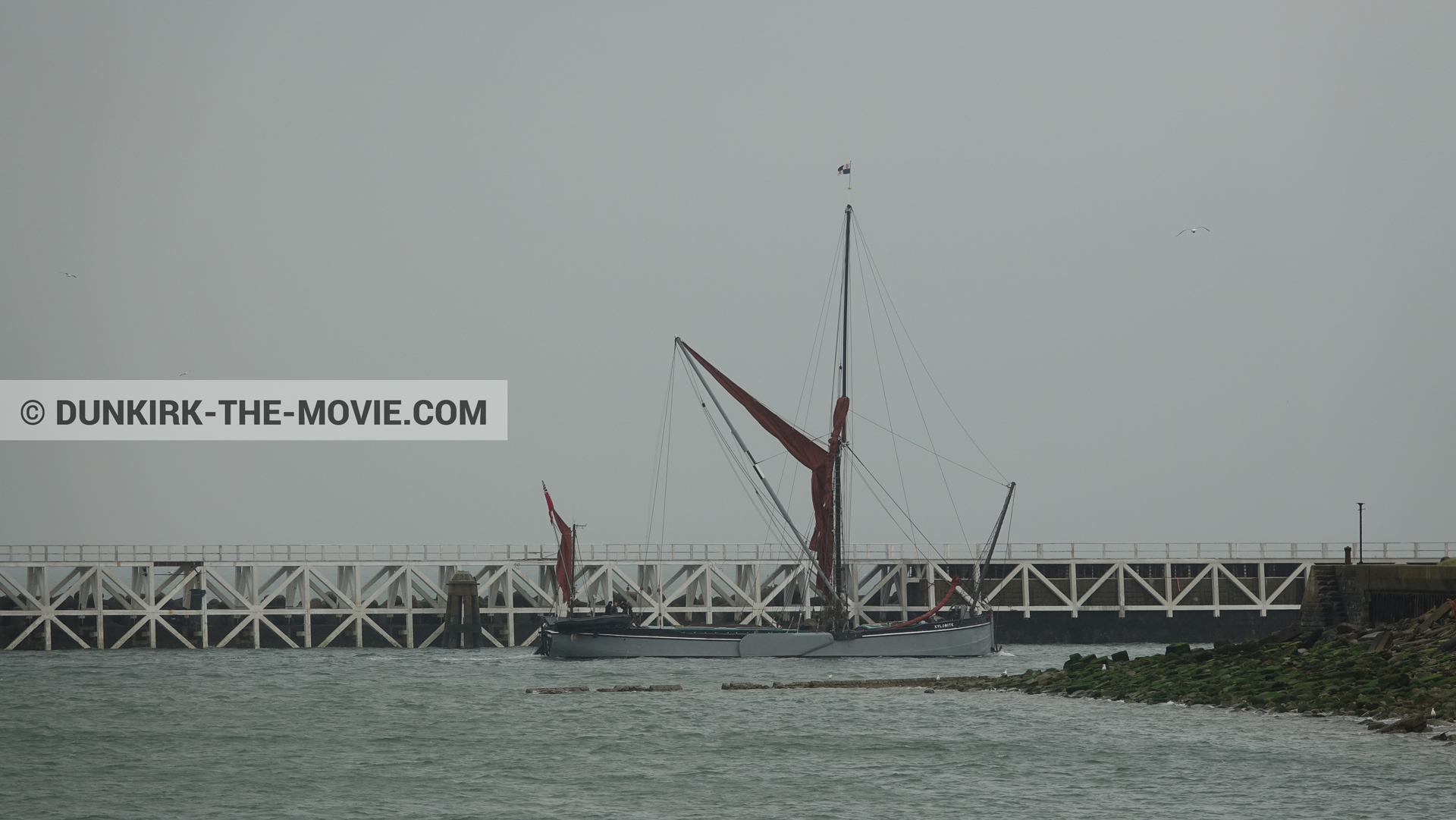 Fotos con barco, muelle del ESTE, Xylonite,  durante el rodaje de la película Dunkerque de Nolan