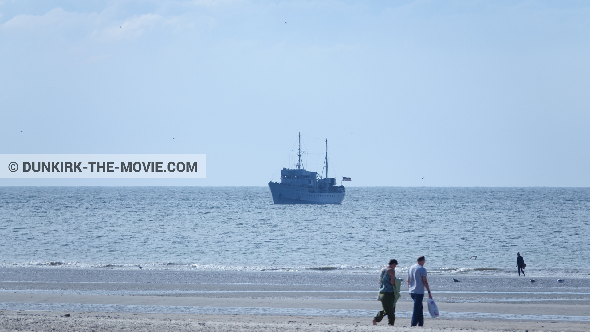 Fotos con barco, playa,  durante el rodaje de la película Dunkerque de Nolan