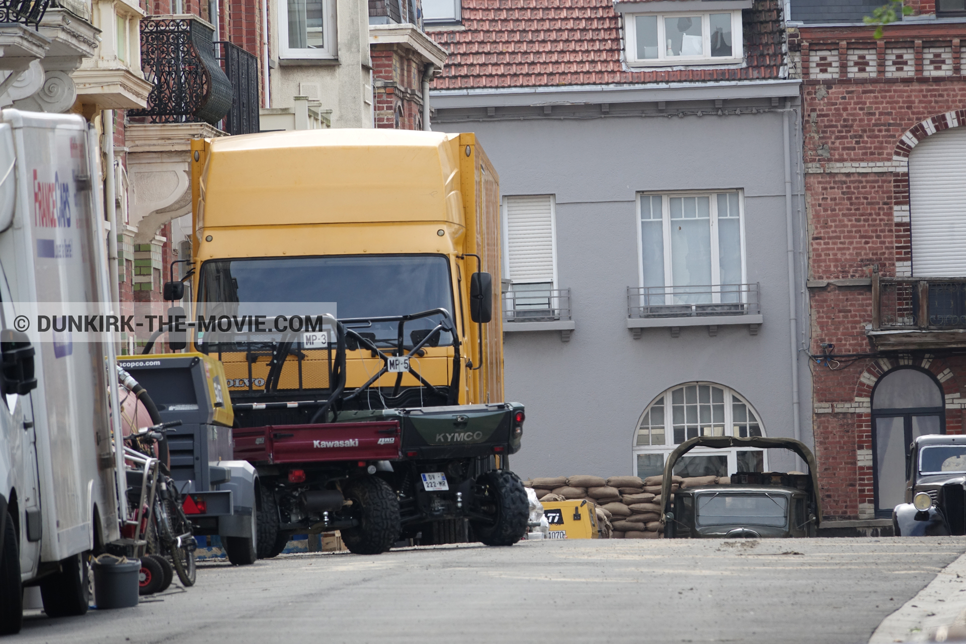 Fotos con camion, calle Belle Rade,  durante el rodaje de la película Dunkerque de Nolan