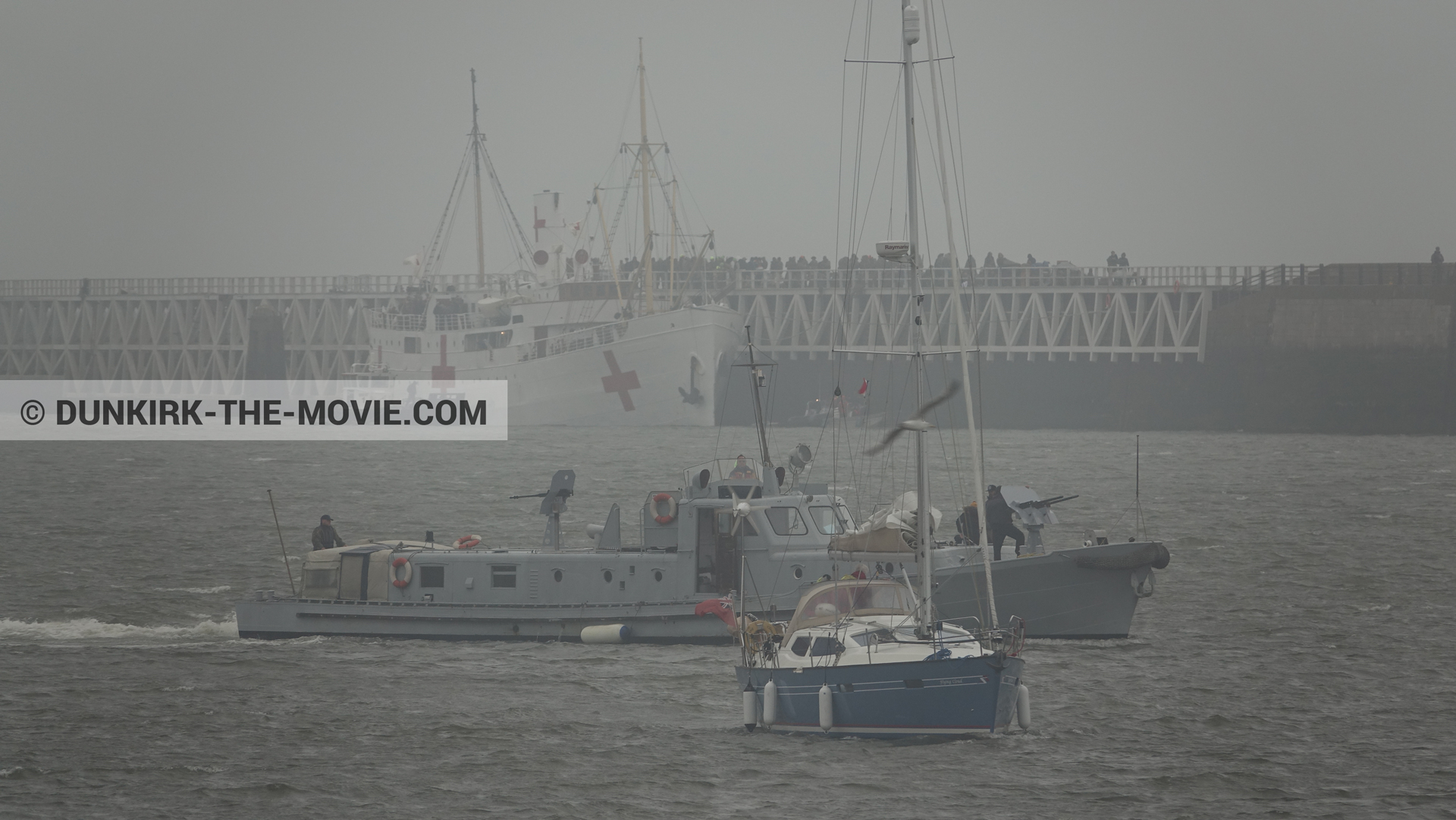 Picture with boat, grey sky, EST pier, PR 22,  from behind the scene of the Dunkirk movie by Nolan