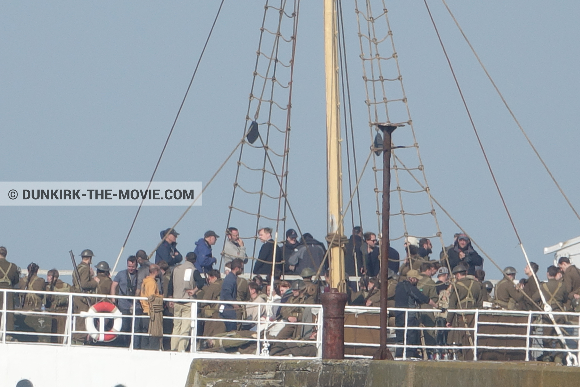 Picture with supernumeraries, Hoyte van Hoytema, EST pier, Christopher Nolan, technical team, M/S Rogaland,  from behind the scene of the Dunkirk movie by Nolan