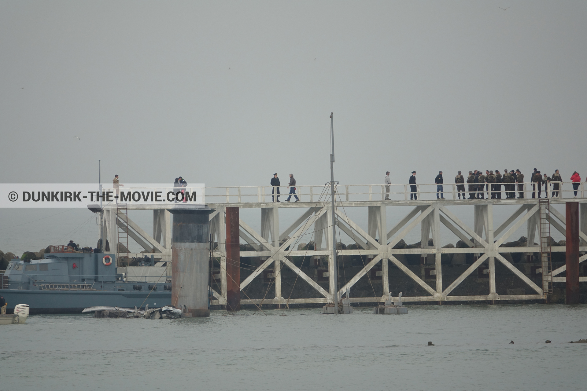 Fotos con decoración, HMS Medusa - ML1387, muelle del ESTE, Nilo Otero,  durante el rodaje de la película Dunkerque de Nolan