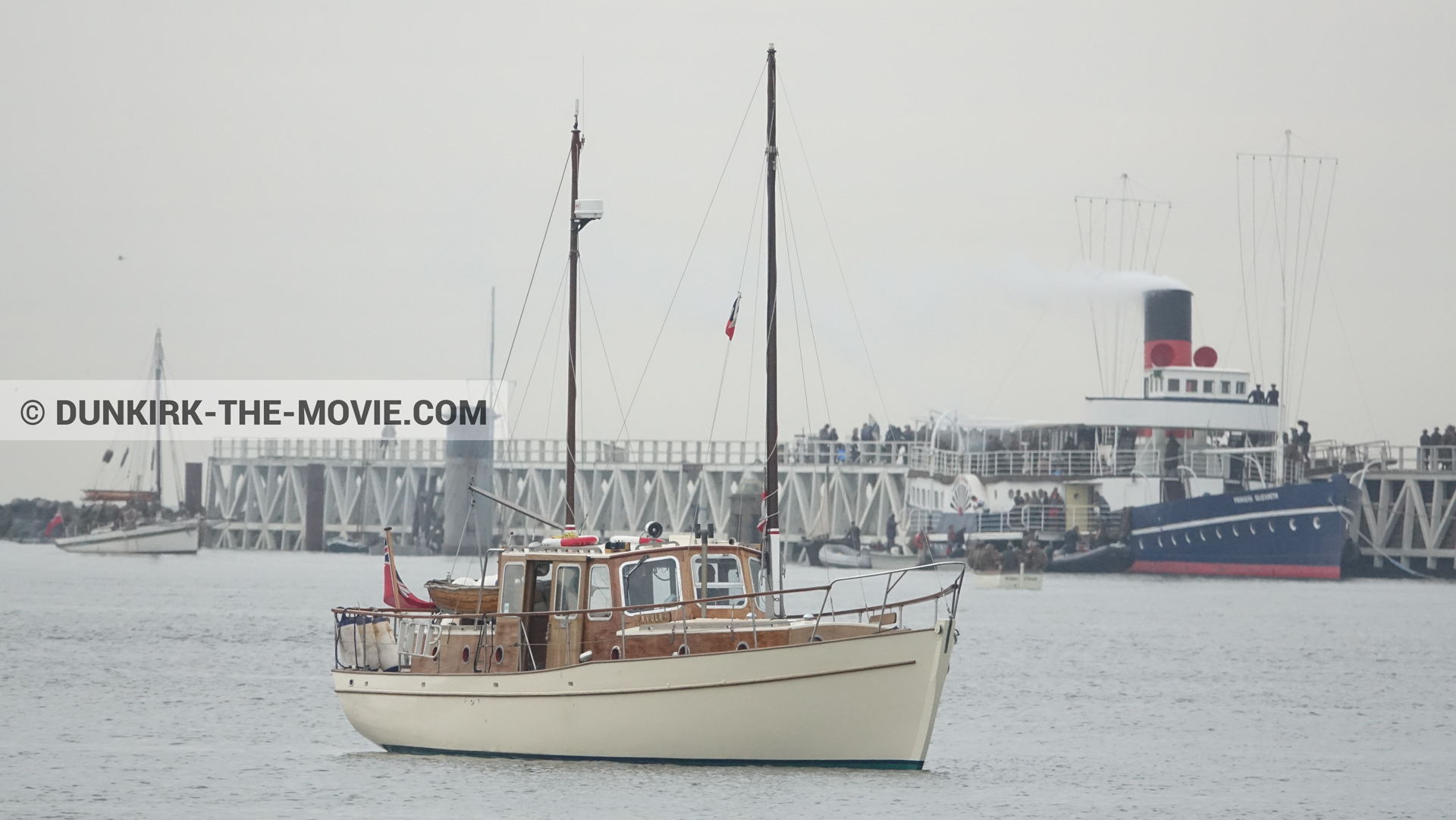 Photo avec bateau, jetée EST, Princess Elizabeth,  des dessous du Film Dunkerque de Nolan