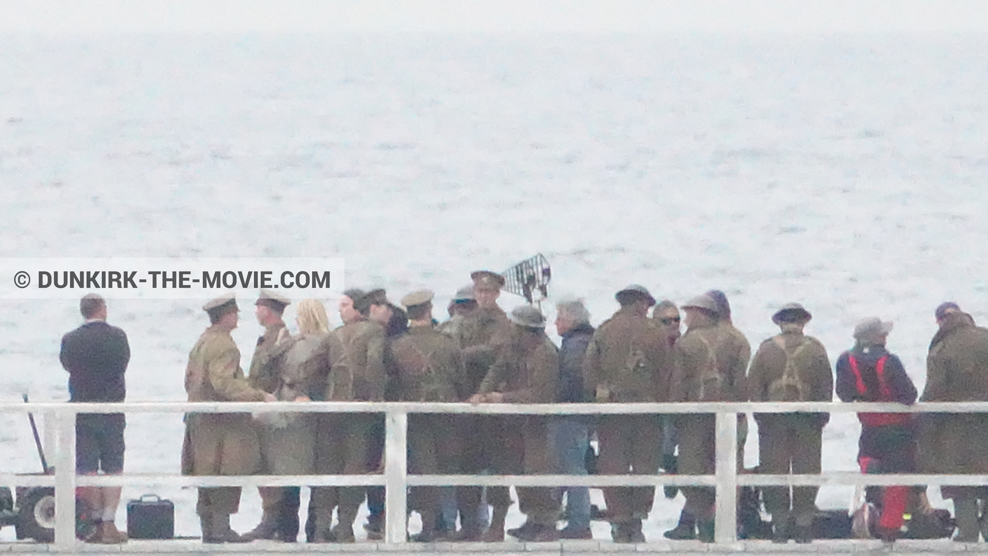 Picture with actor, supernumeraries, EST pier, technical team,  from behind the scene of the Dunkirk movie by Nolan