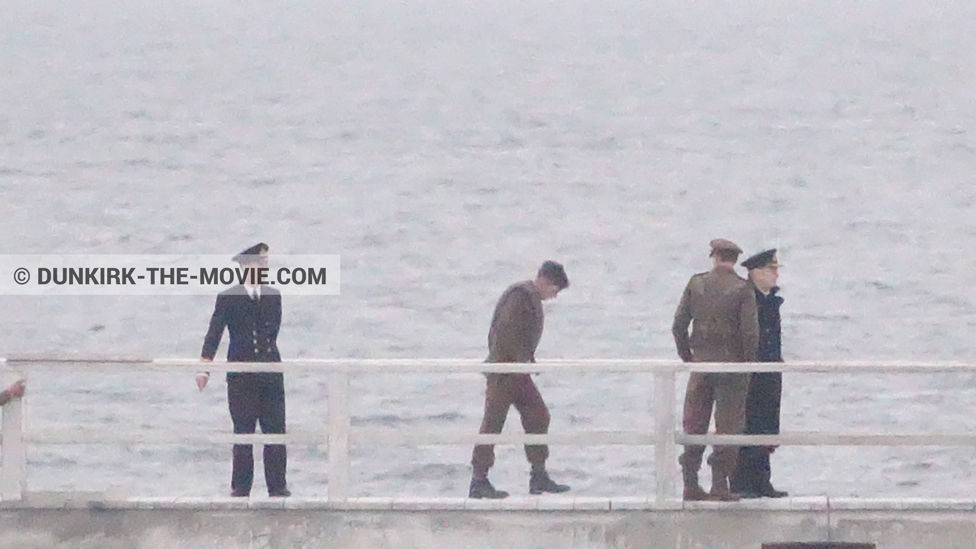 Fotos con actor, muelle del ESTE, Kenneth Branagh, equipo técnica,  durante el rodaje de la película Dunkerque de Nolan