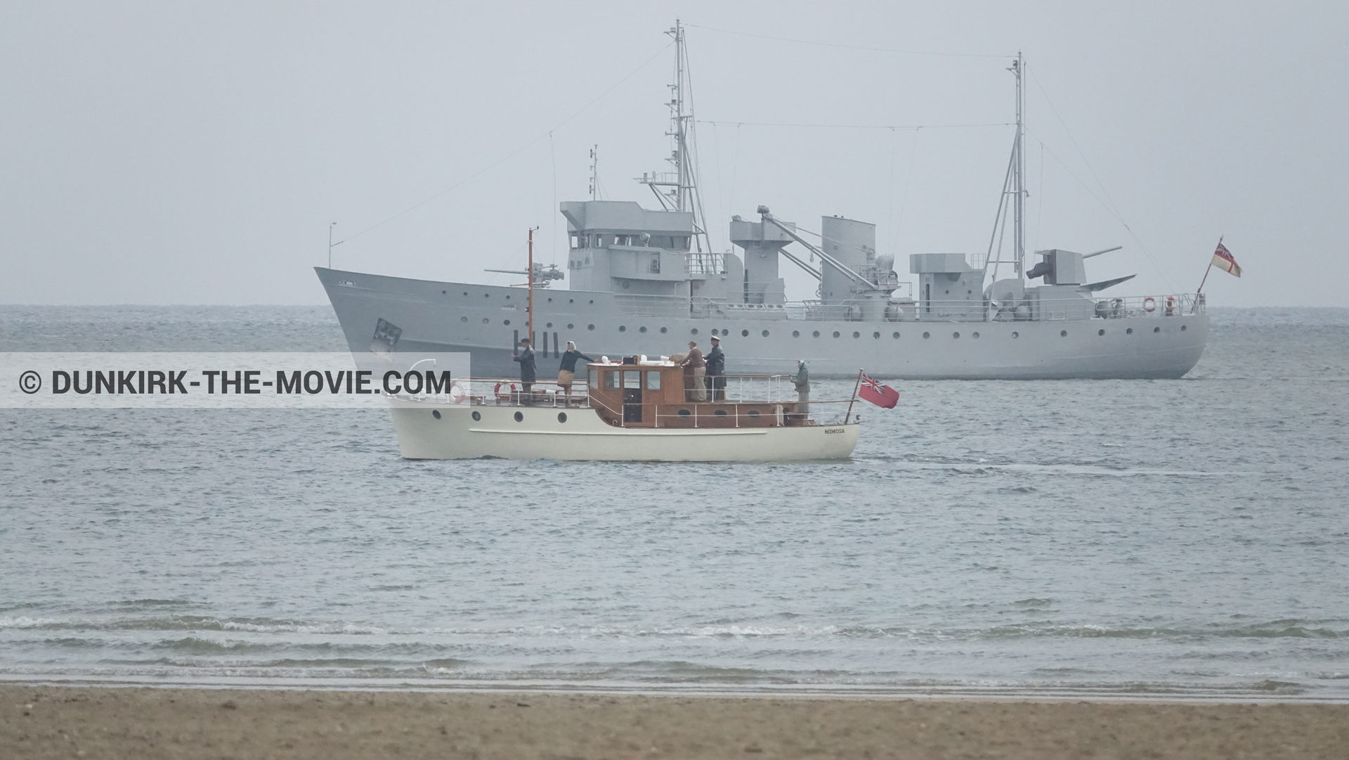 Picture with boat, H11 - MLV Castor, beach,  from behind the scene of the Dunkirk movie by Nolan