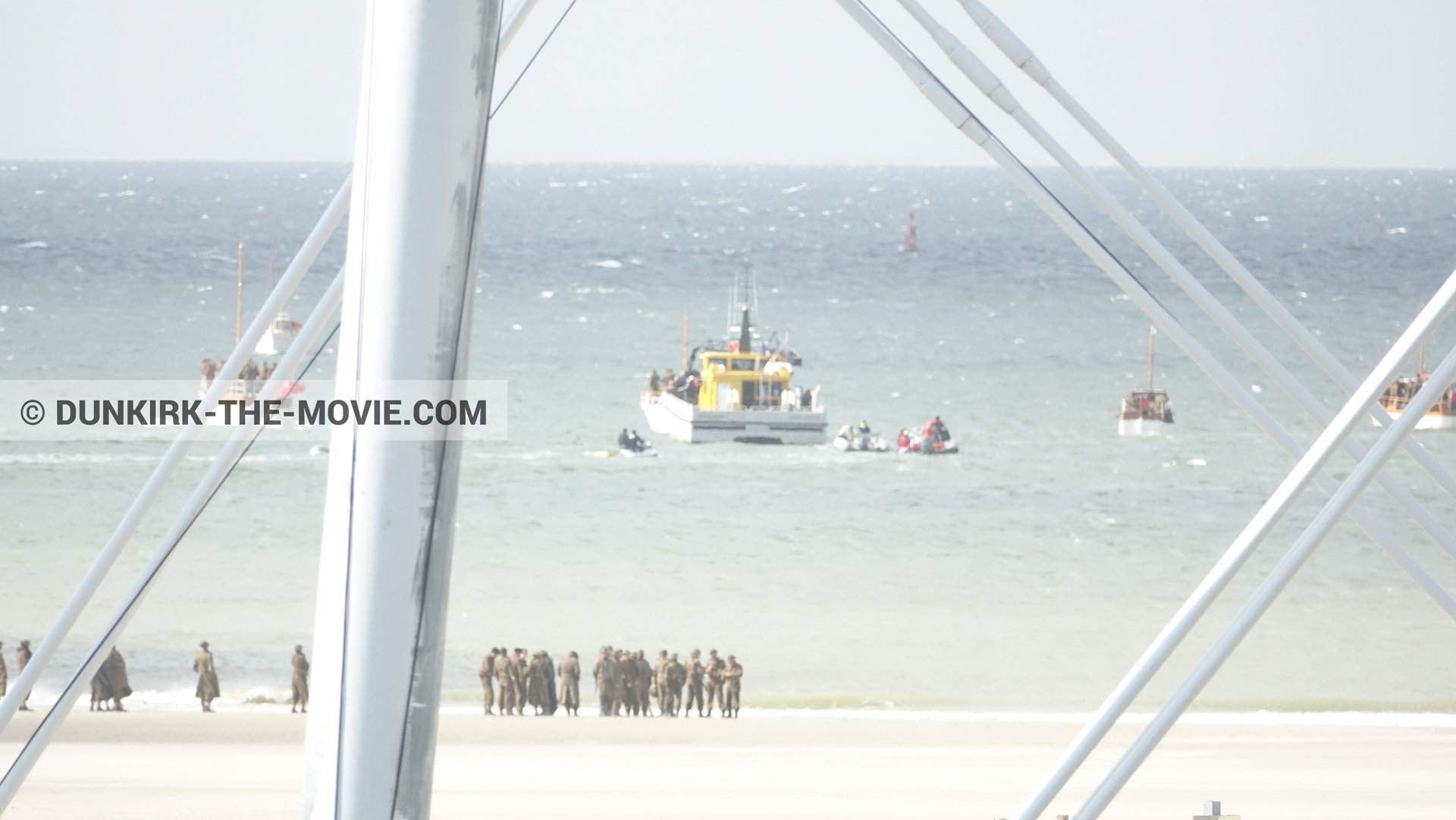 Fotos con barco, Ocean Wind 4, playa,  durante el rodaje de la película Dunkerque de Nolan