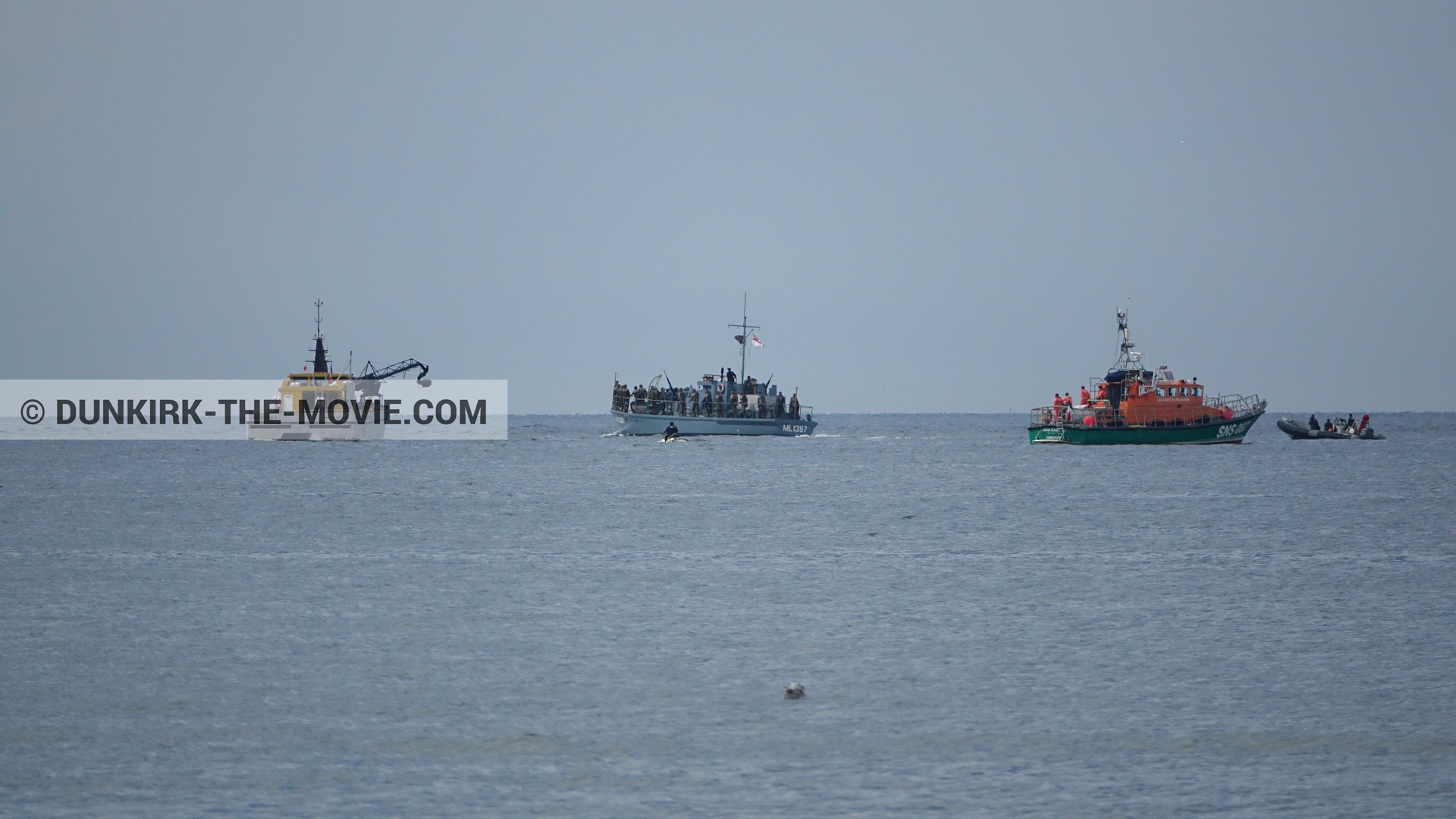 Fotos con barco, Ocean Wind 4, equipo técnica,  durante el rodaje de la película Dunkerque de Nolan