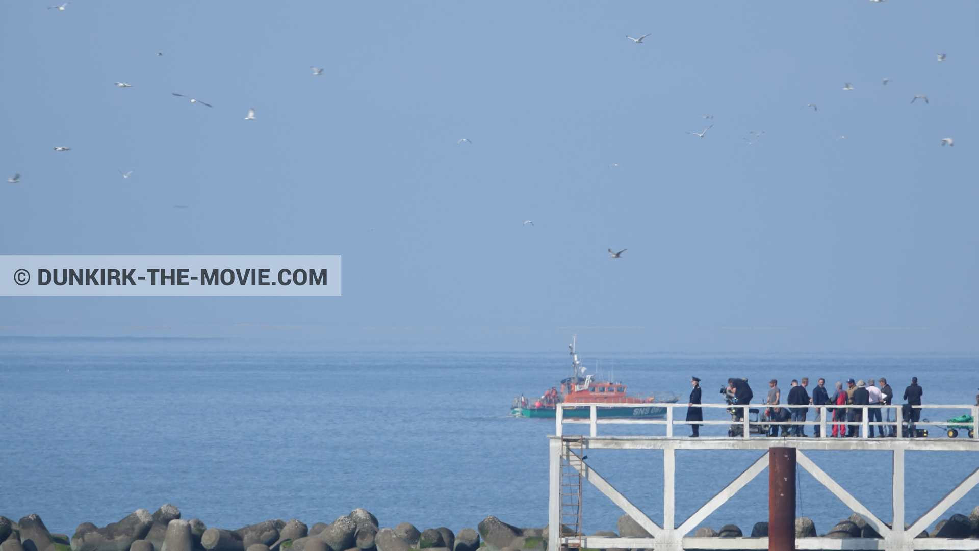 Photo avec caméra IMAX, Hoyte van Hoytema, jetée EST, Christopher Nolan, équipe technique,  des dessous du Film Dunkerque de Nolan