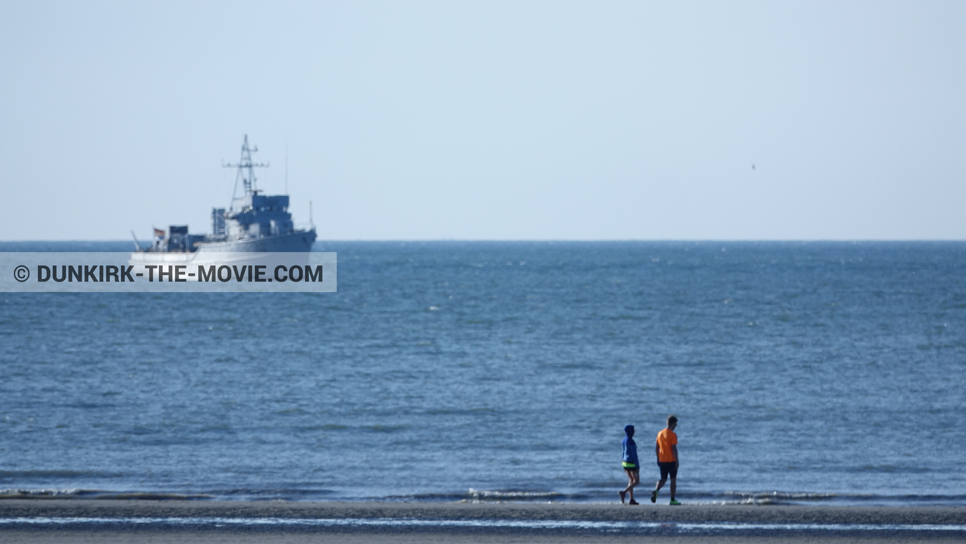 Fotos con F34 - Hr.Ms. Sittard, playa,  durante el rodaje de la película Dunkerque de Nolan