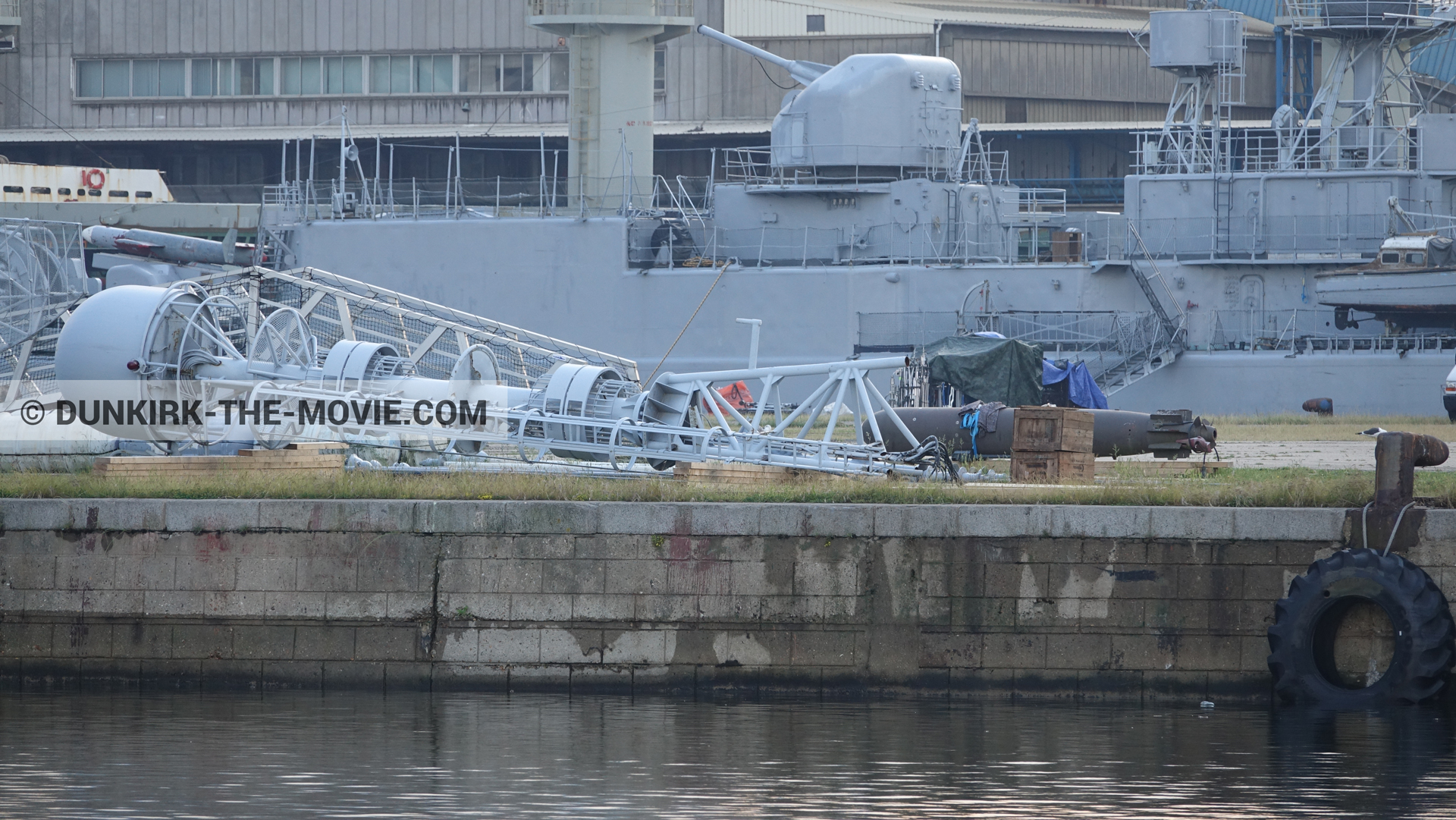 Picture with accessories, Maillé-Brézé - D36 - D54,  from behind the scene of the Dunkirk movie by Nolan